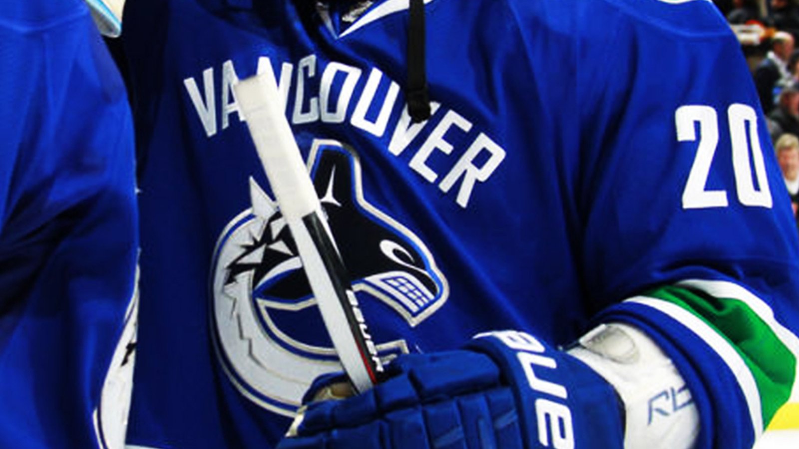 Breaking: Canucks prospect Candella traded in OHL deal