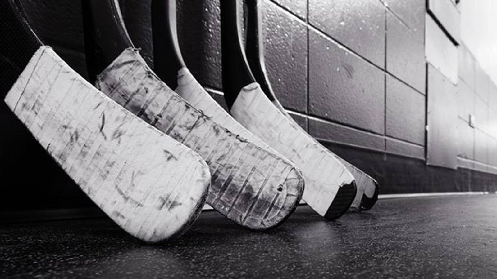 Must see: Young NHL star breaks his stick in utter frustration after his team's loss!