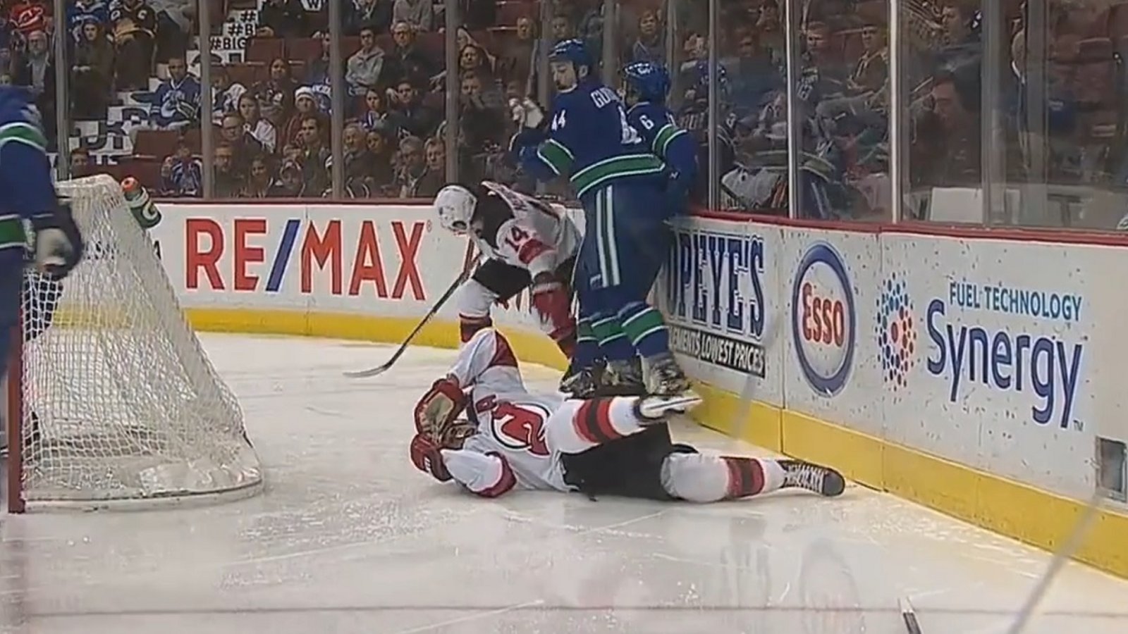 Team confirms veteran has a concussion after awful crash into the boards.