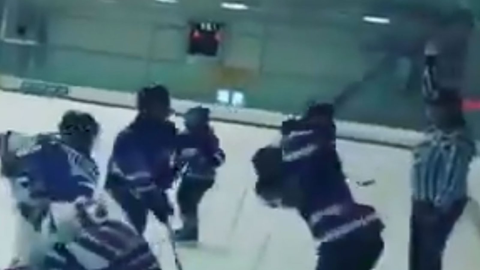 Must See: Brutal tomahawk slash to the head in Peewee game!