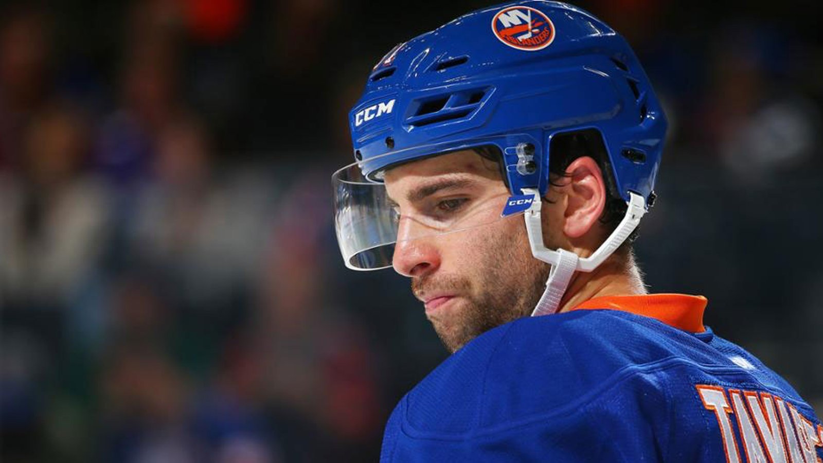Rumor: Isles courting free agents as Tavares' negotiations stall