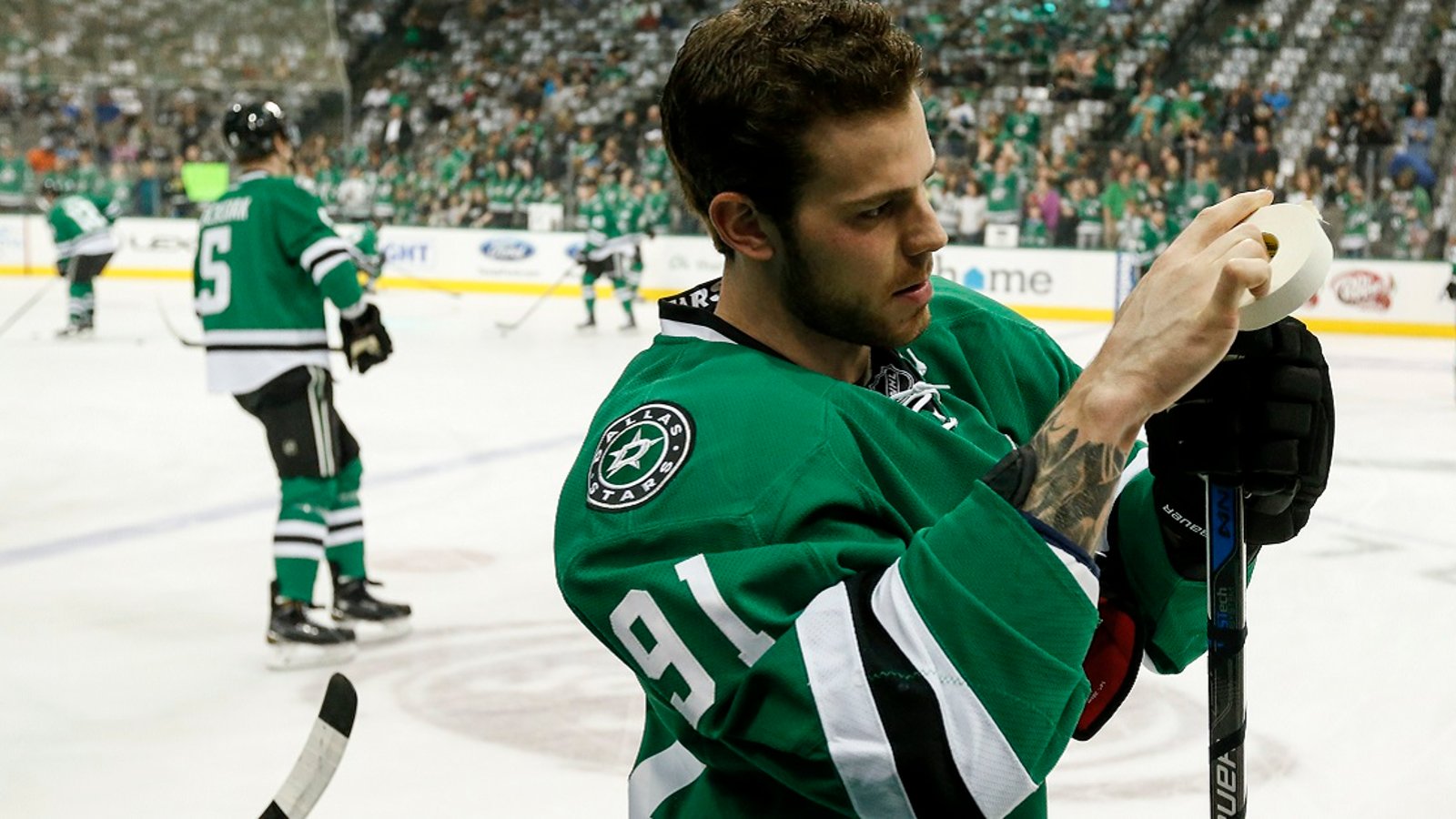 NHL reporter attacks Tyler Seguin over “horrifying” comments.