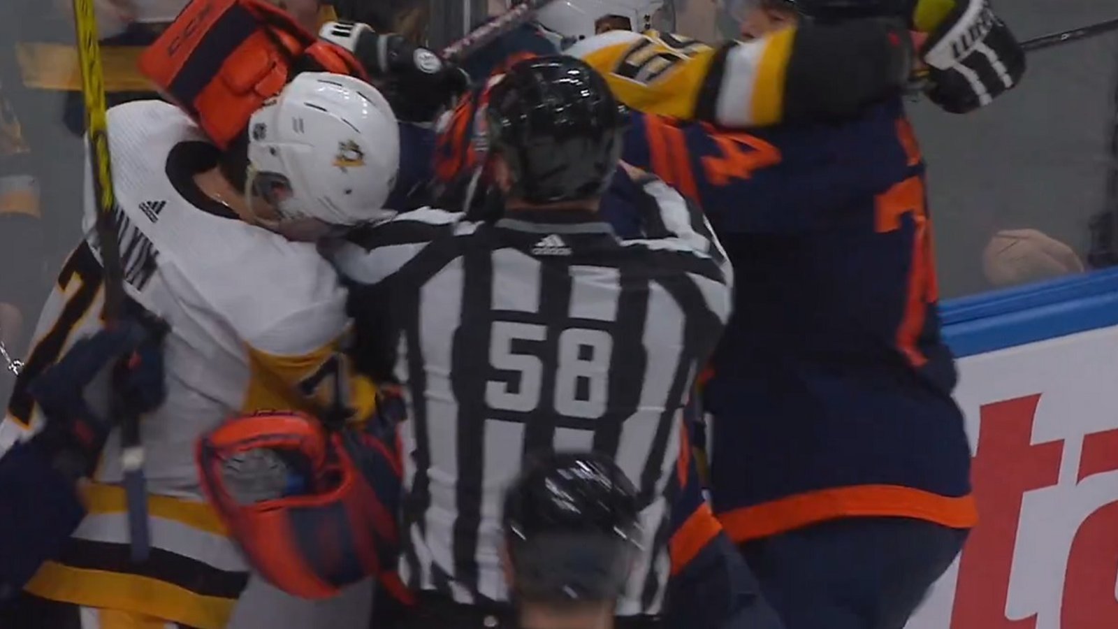 Mike Smith goes after Evgeni Malkin in the final minute of the game.