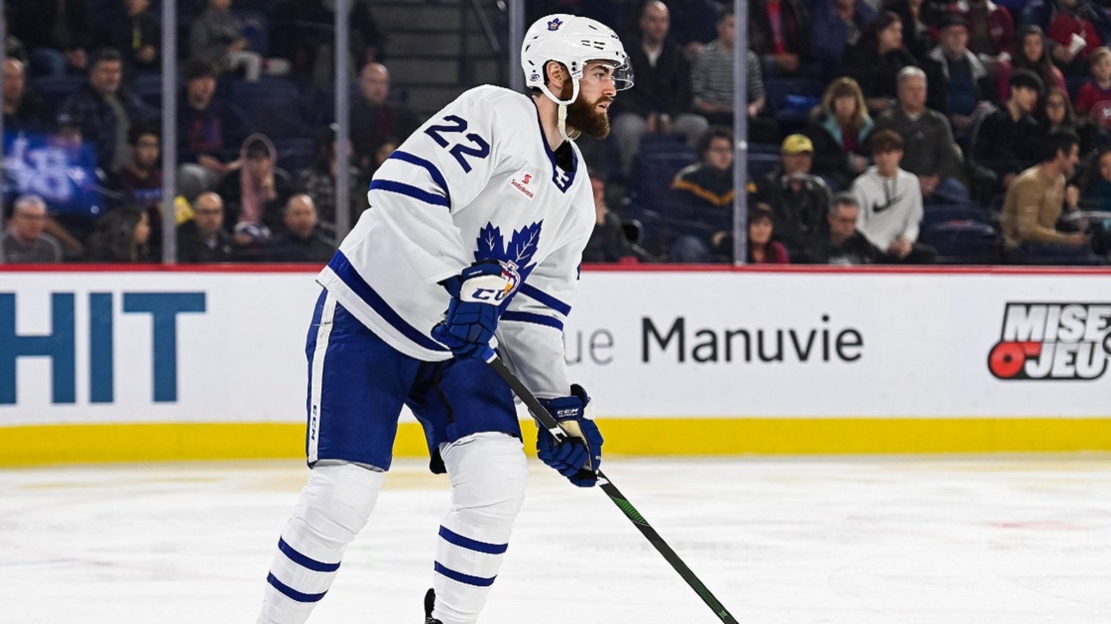 Maple Leafs and Predators have just pulled off a 1 for 1 trade.