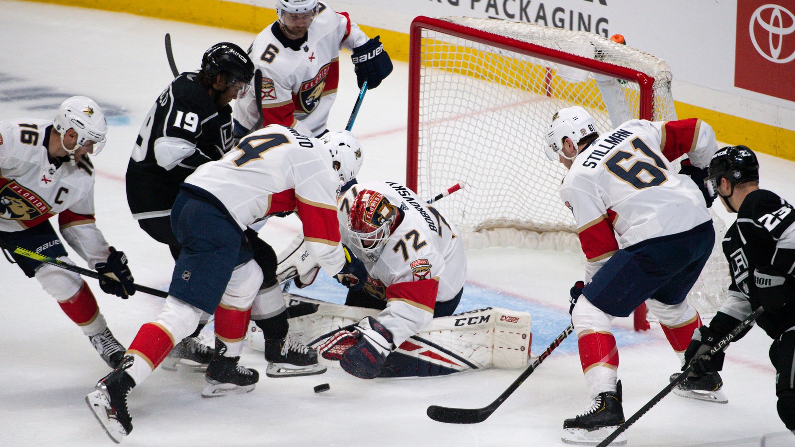 Bobrovsky, Panthers make huge gesture to staff at BBT Centre