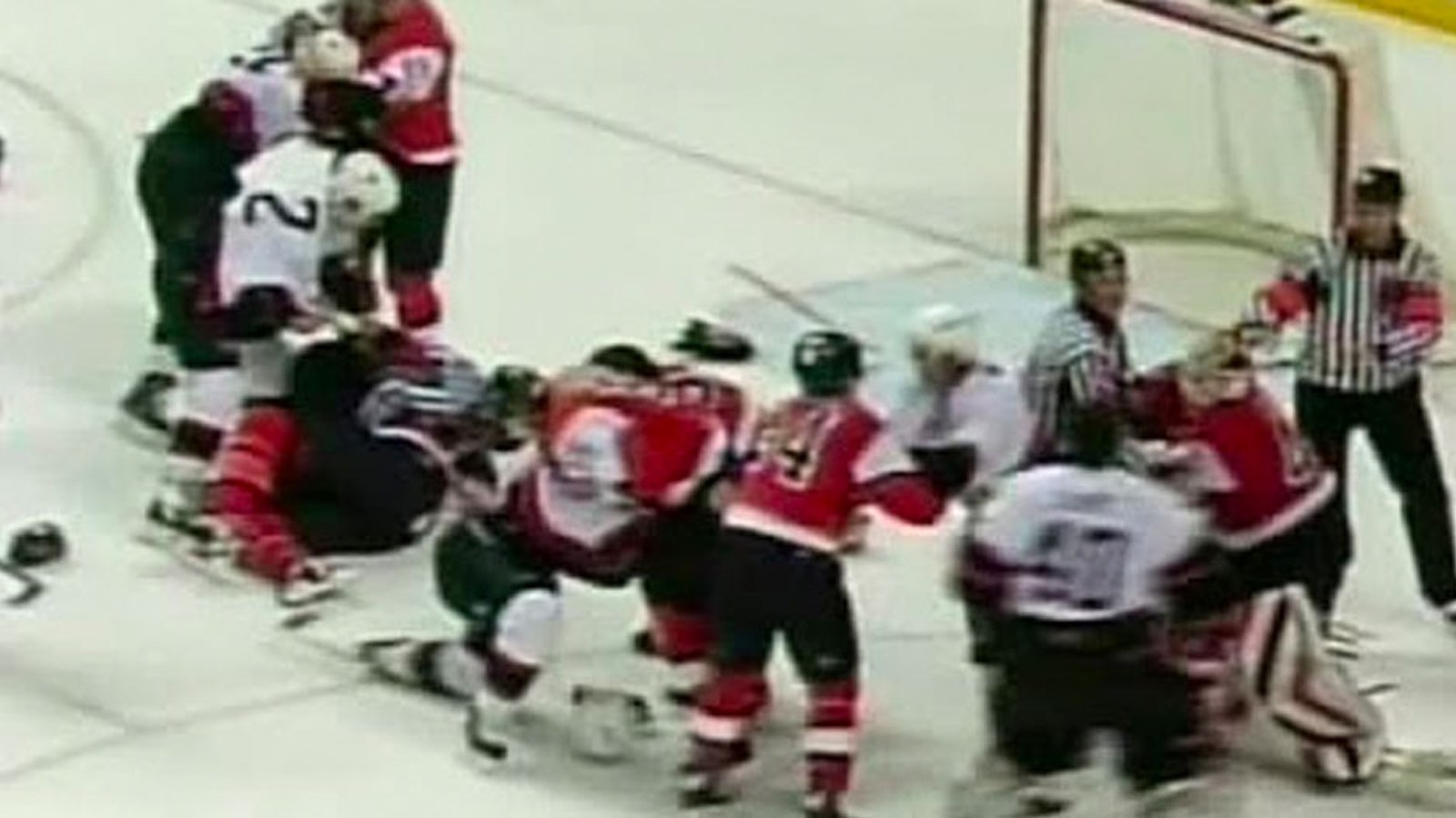 Throwback: Bench clearing brawl between Flyers and Sens ends in record breaking PIM!