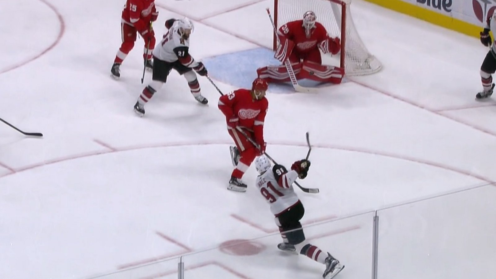 Taylor Hall goes bar down for his first as a Coyote.