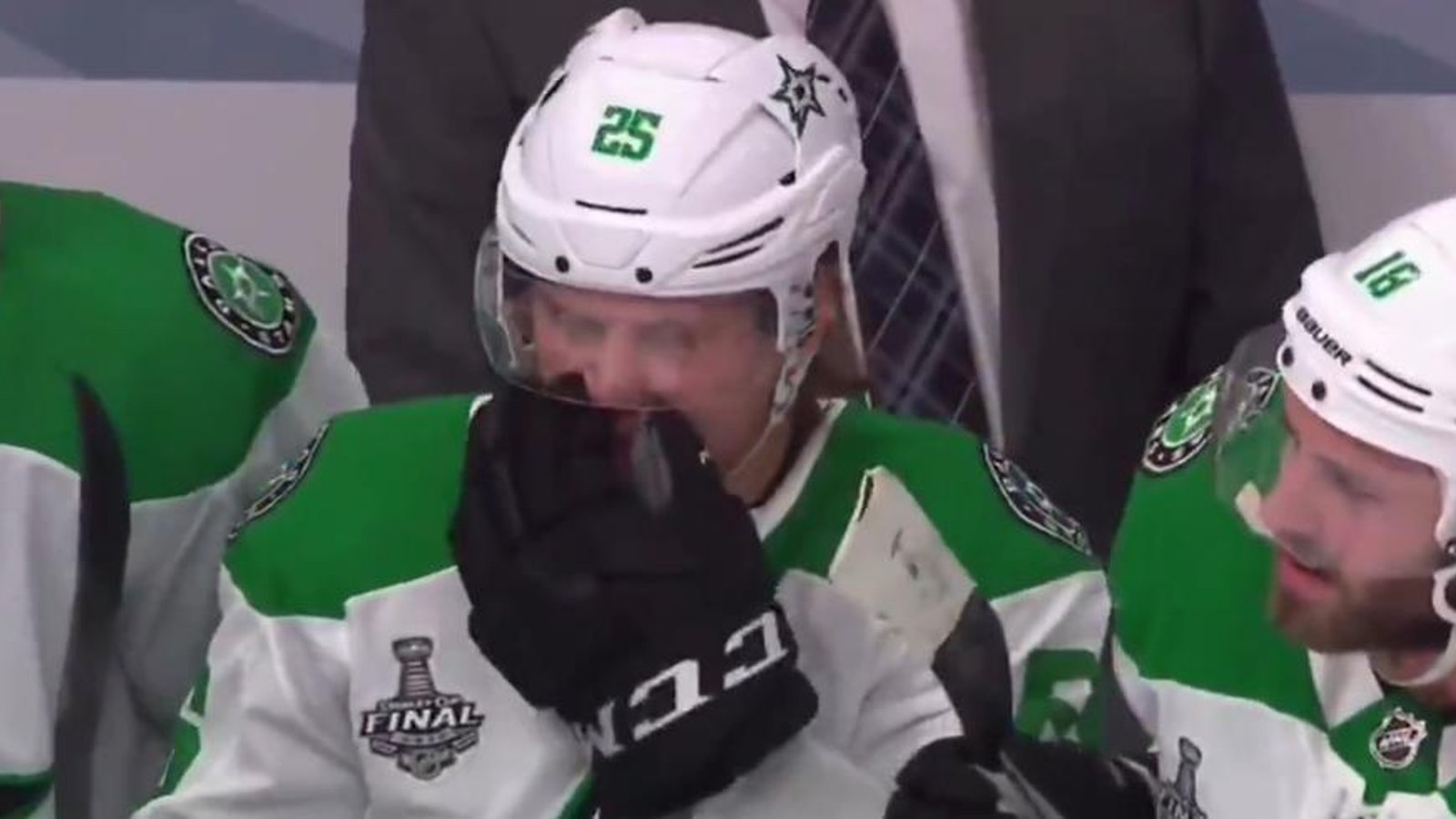 Pat Maroon intentionally shoots the puck at the Stars bench and hits Joel Kiviranta.