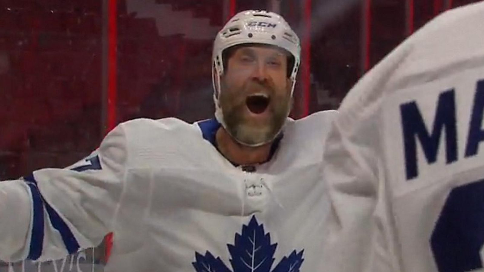 Joe Thornton scores his first as a Maple Leaf.