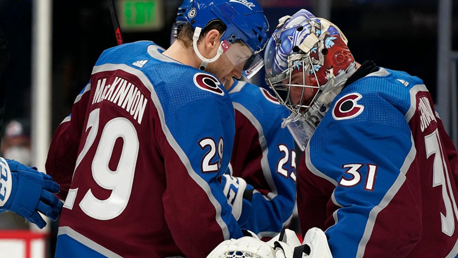 Colorado Avalanche clinch 1st President's Trophy since 2001 
