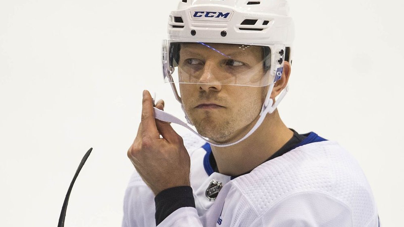 Alex Chiasson moves again, 6th team since draft 