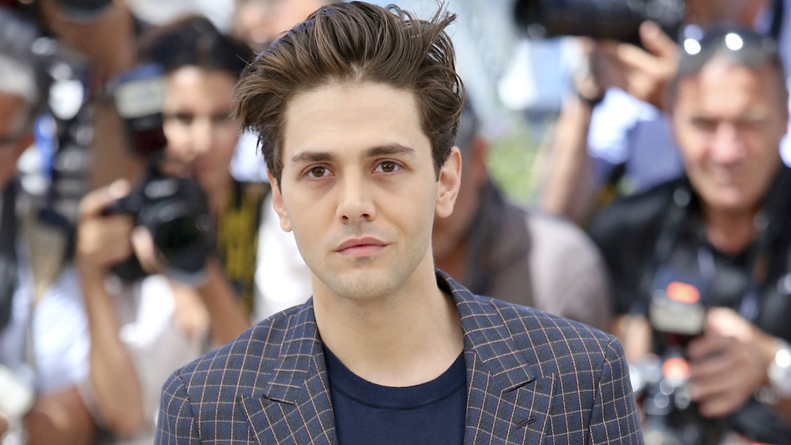 Une photo TRÈS osée de Xavier Dolan fait jaser...