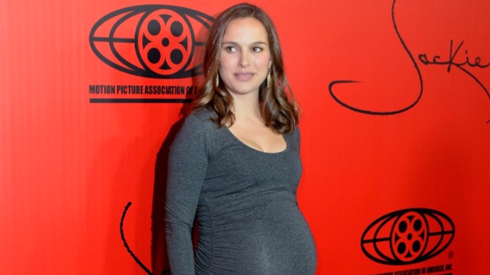 Une populaire comédienne annonce sa grossesse! 