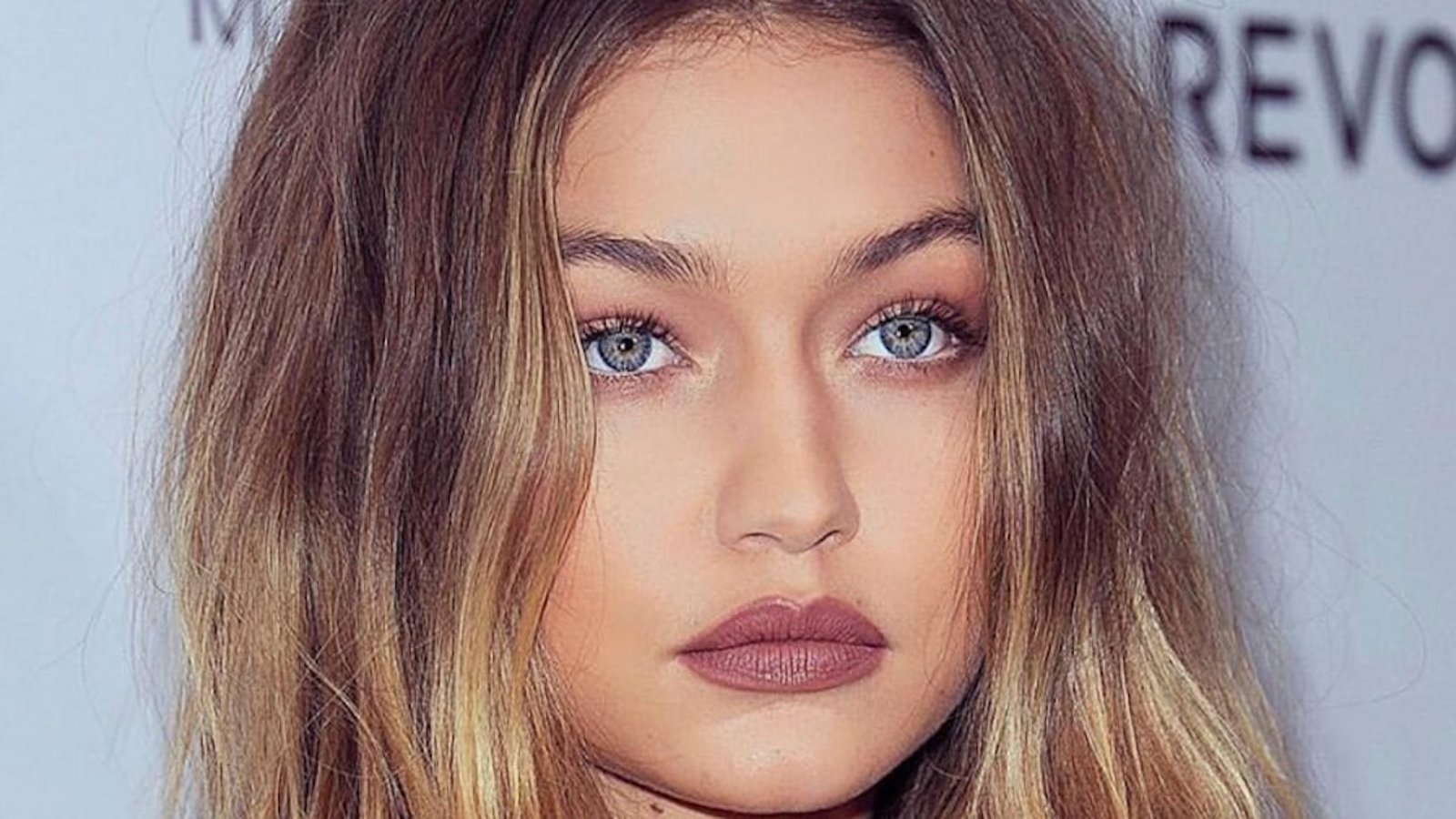 Gigi Hadid, l'une des mannequins les plus sexy du monde, pose complètement nue! 