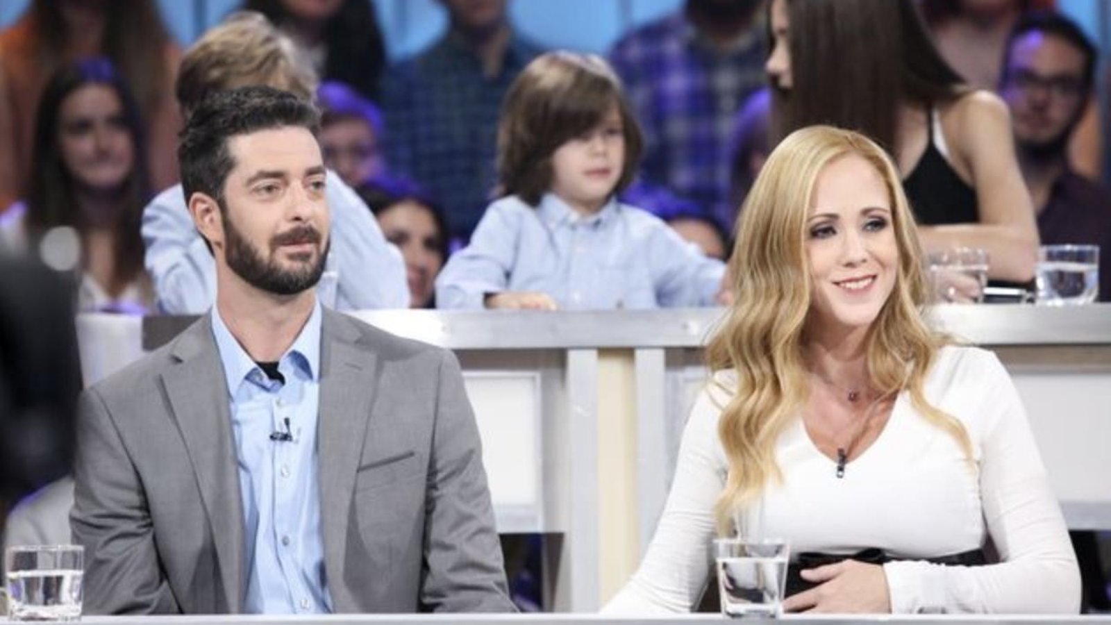 Tara et Pascal de La famille Groulx publient une adorable photo de leur 11e enfant qui a quelques semaines