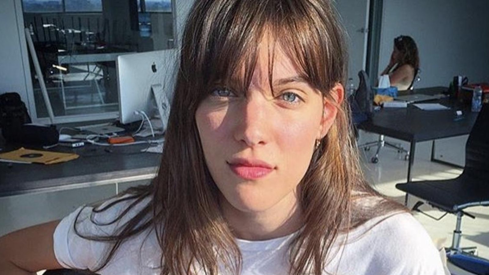 La belle Charlotte Cardin surprend en publiant une magnifique photo en sous-vêtements