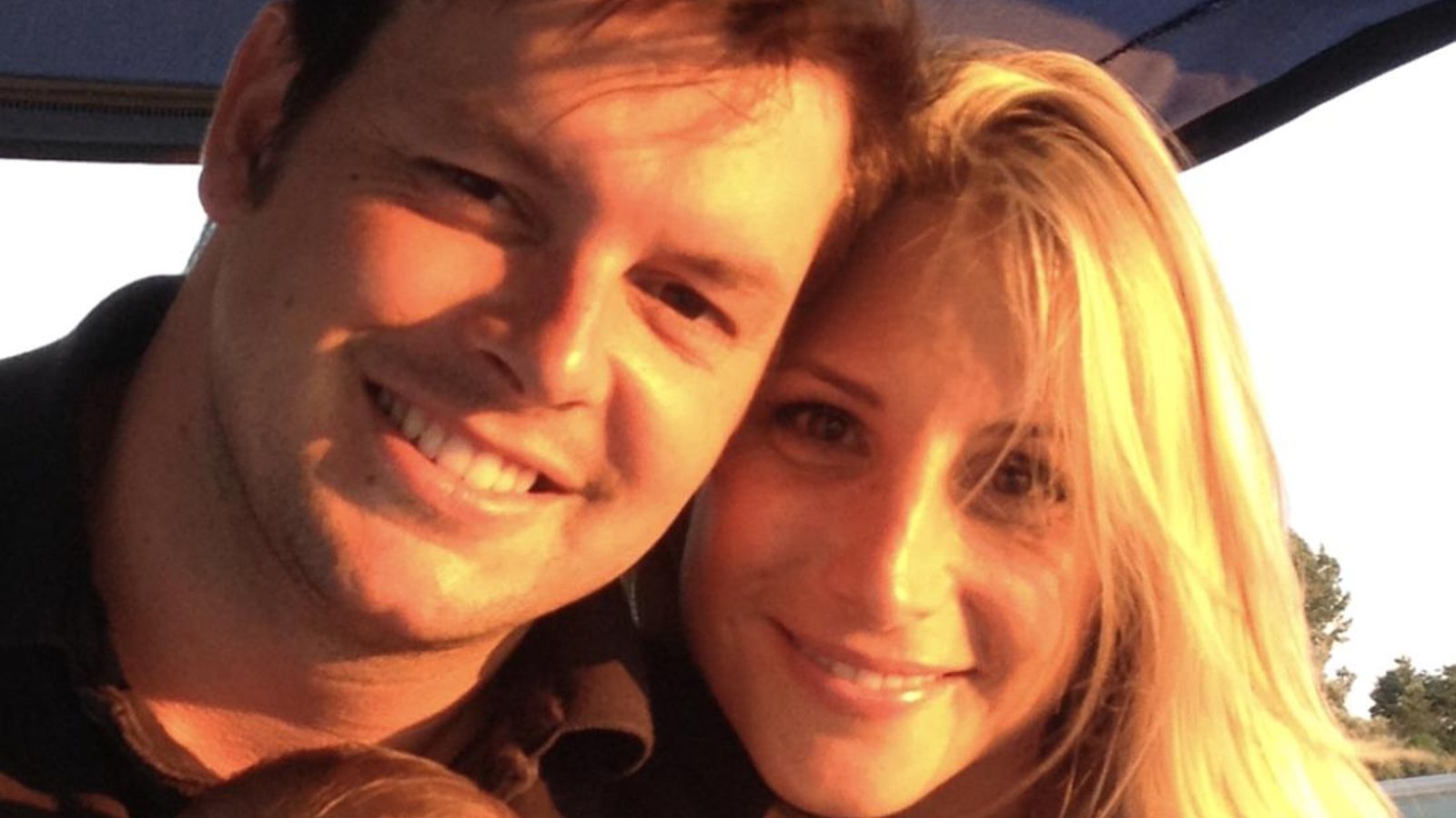 Mahée Paiement publie une magnifique photo de famille avec la nouvelle blonde de son ex