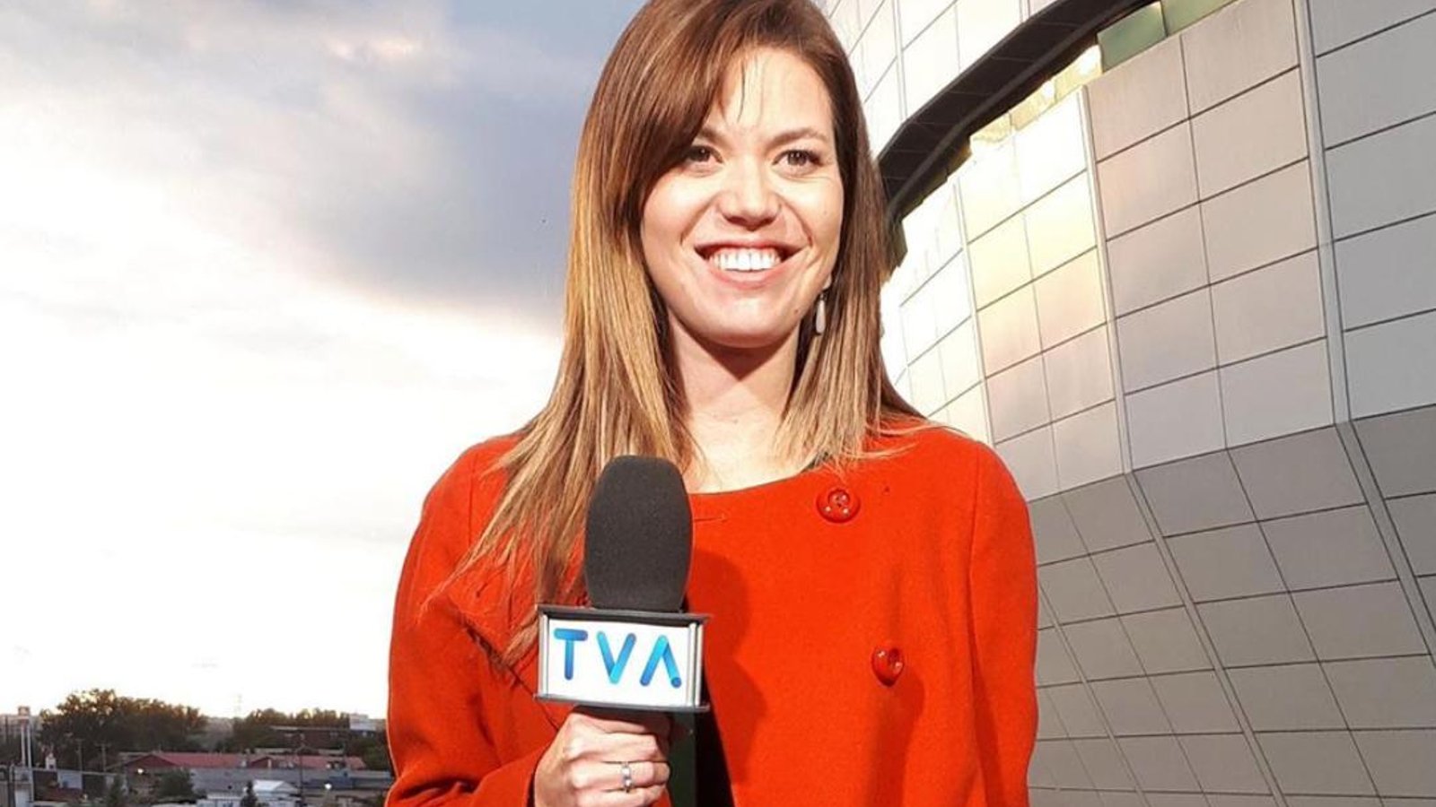 L'animatrice Marie-Christine Leblanc partage une adorable photo avec son bébé collé contre elle