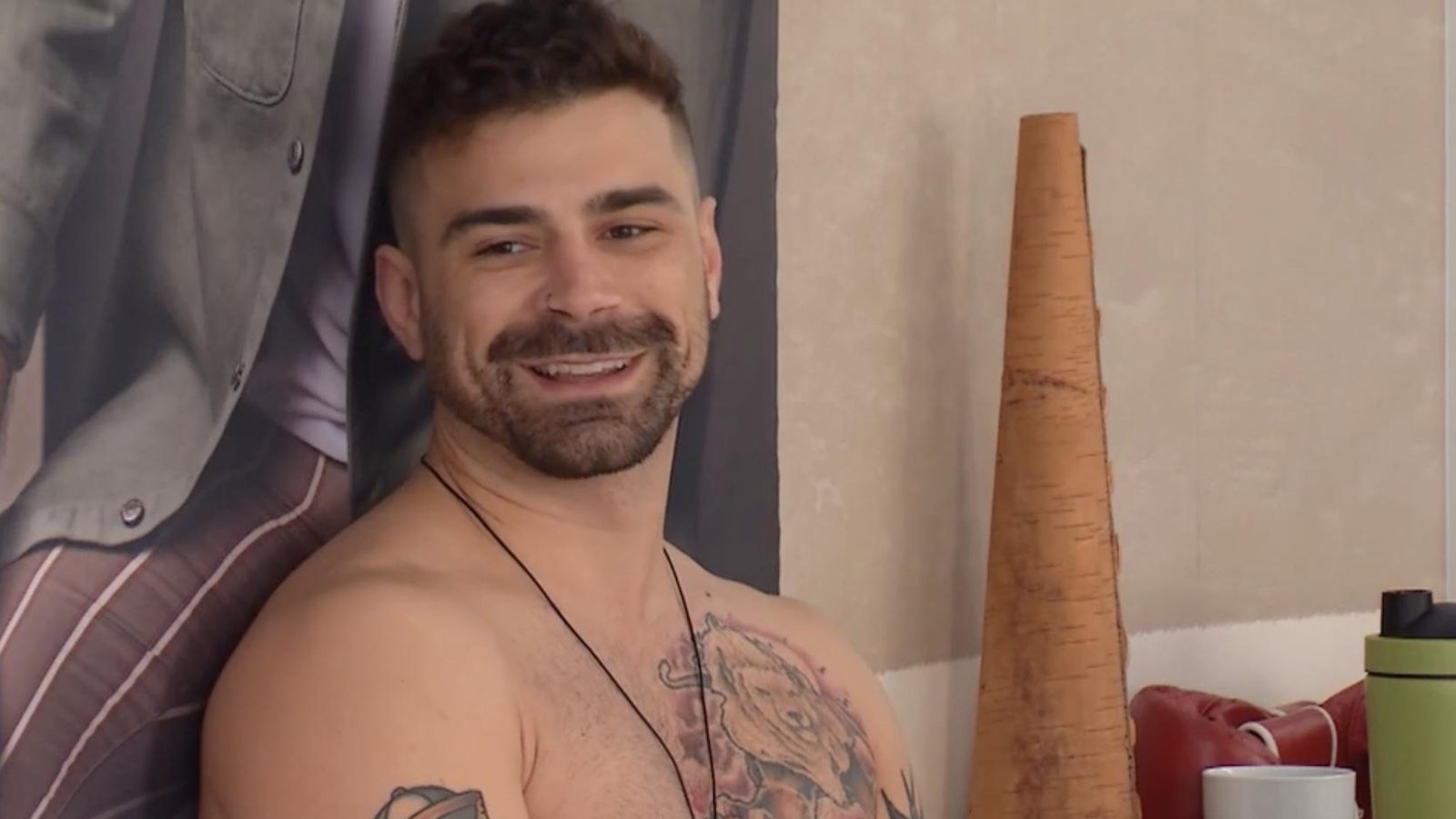 Kevin se fait ramasser par les fans d'Occupation Double après son commentaire sur Cintia et Marjorie