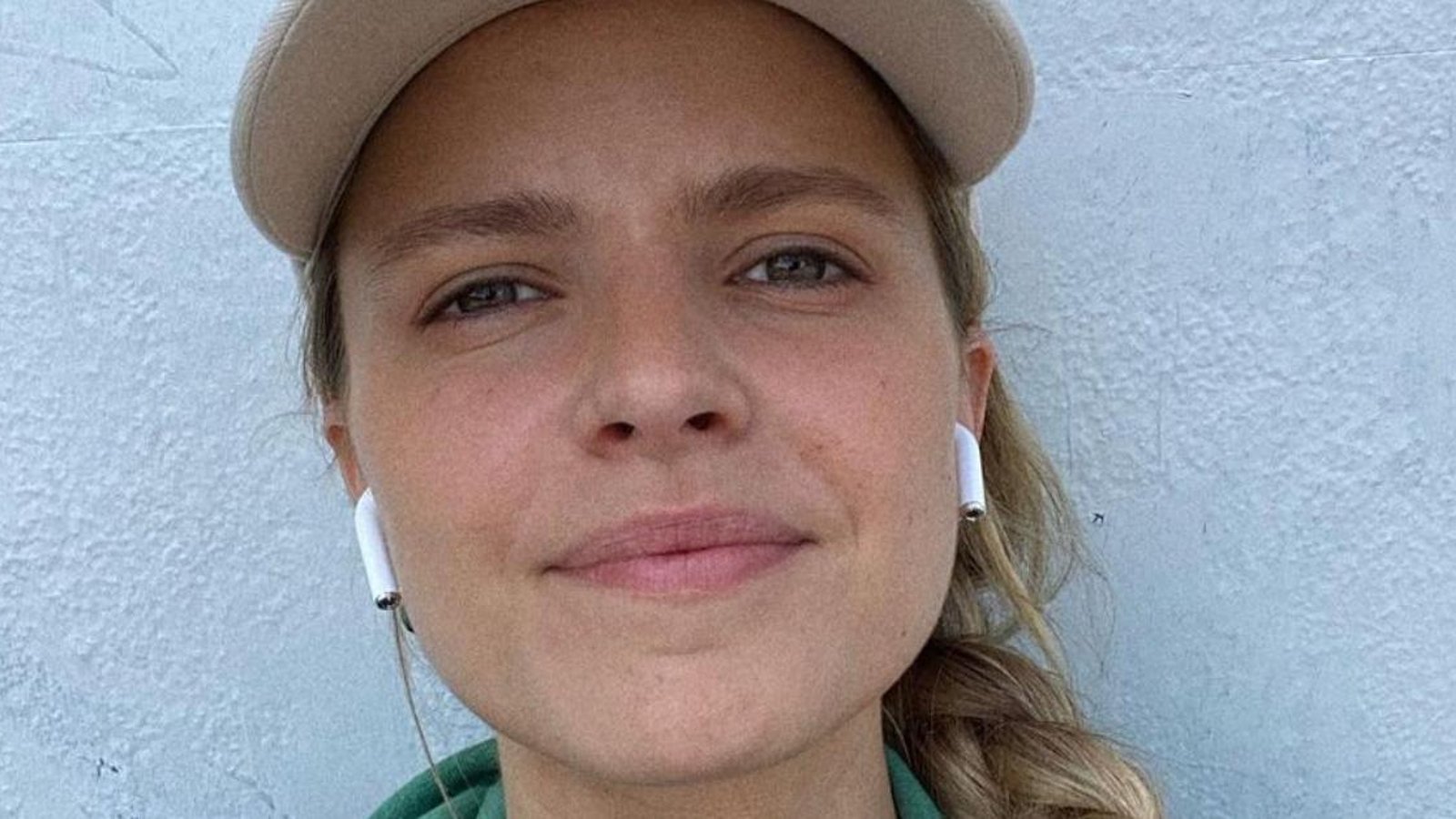 Sarah-Jeanne Labrosse et Marc-André Grondin en voyage de pêche en amoureux