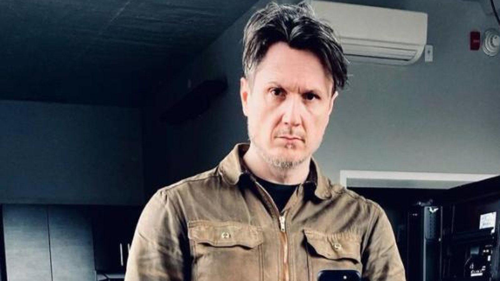 Simon Olivier Fecteau fait le meilleur montage en réaction à la poursuite du bébé sur la pochette de Nevermind