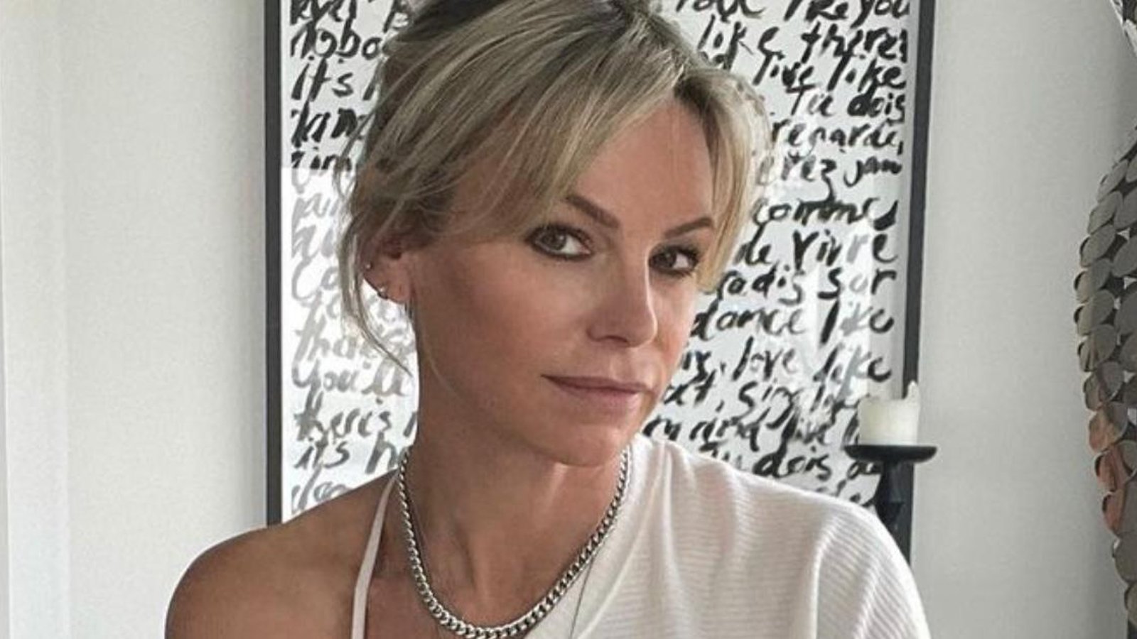 Caroline Néron célèbre les 75 ans de sa mère de la plus belle manière possible