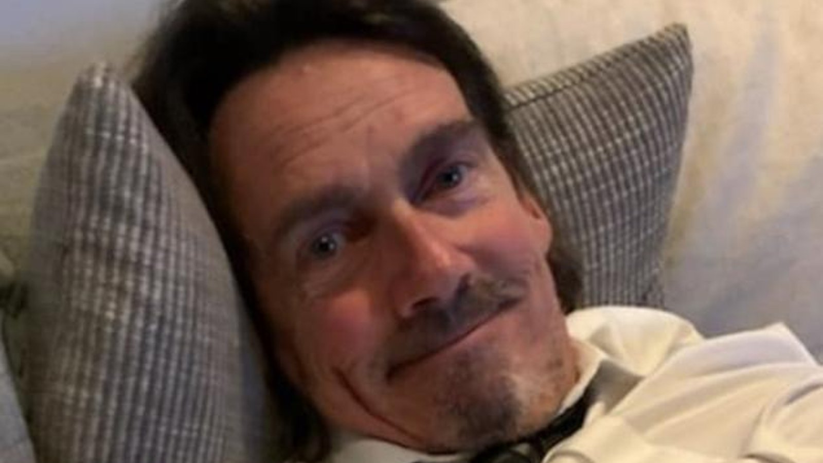 Les bébés de Pierre Karl Péladeau volent la vedette dans les bras de leur papa