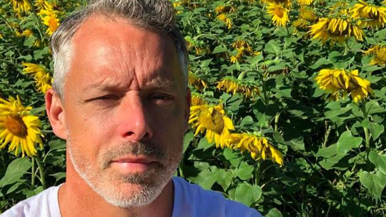 François Lambert envoie un message très clair à Catherine Dorion suite à sa photo avec ses poils d'aisselle