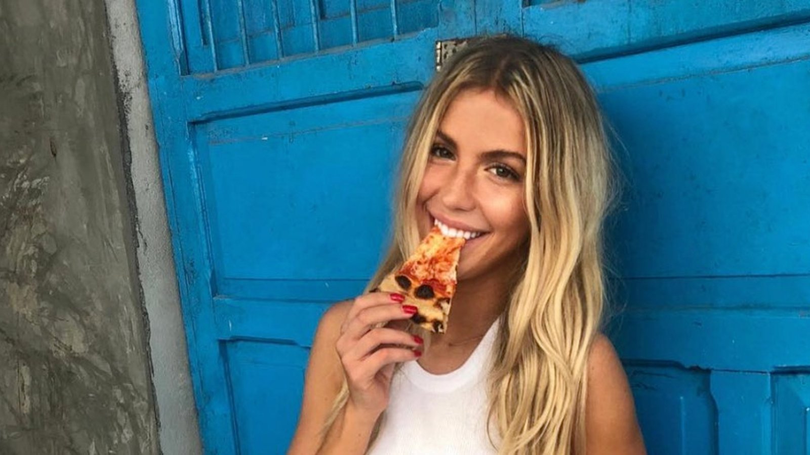 Béatrice Bouchard récidive avec une nouvelle photo en sous-vêtements transparents