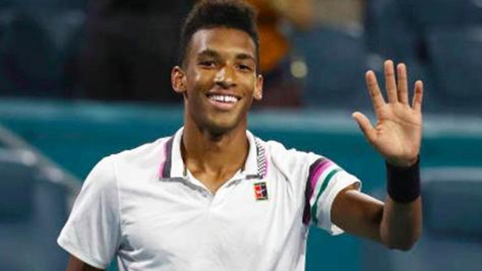 Félix Auger-Aliassime présente sa nouvelle blonde et elle est absolument renversante!