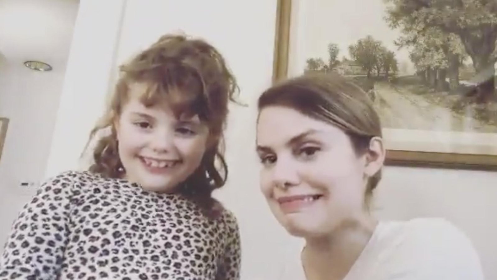 À VOIR: Coeur de pirate et sa fille Romy nous offrent une nouvelle adorable vidéo pleine d'espoir