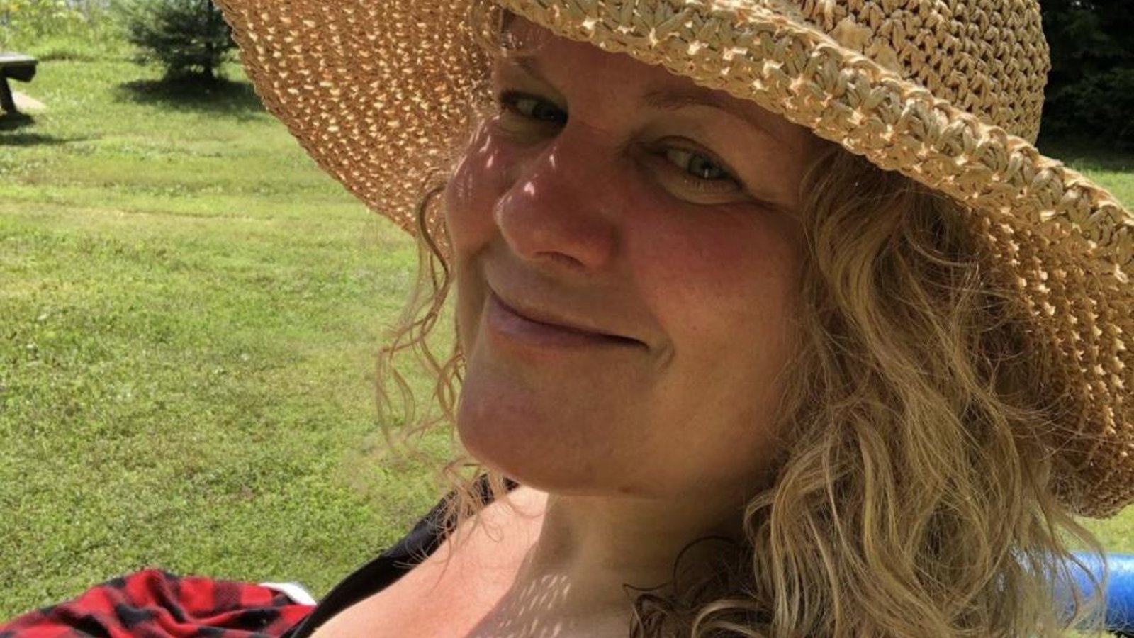 Guylaine Guay partage une photo sensuelle pour démontrer son appui à Julie d'Occupation Double