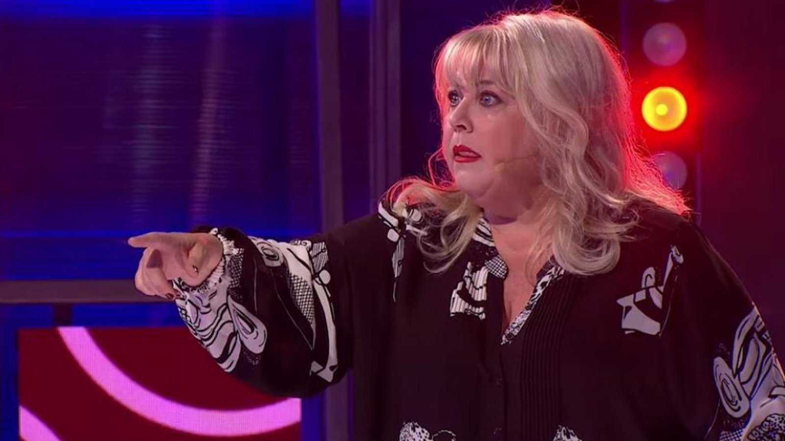 Sonia Vachon n'en revient pas de la surprise que Jay Du Temple lui a réservée à En direct de l'univers