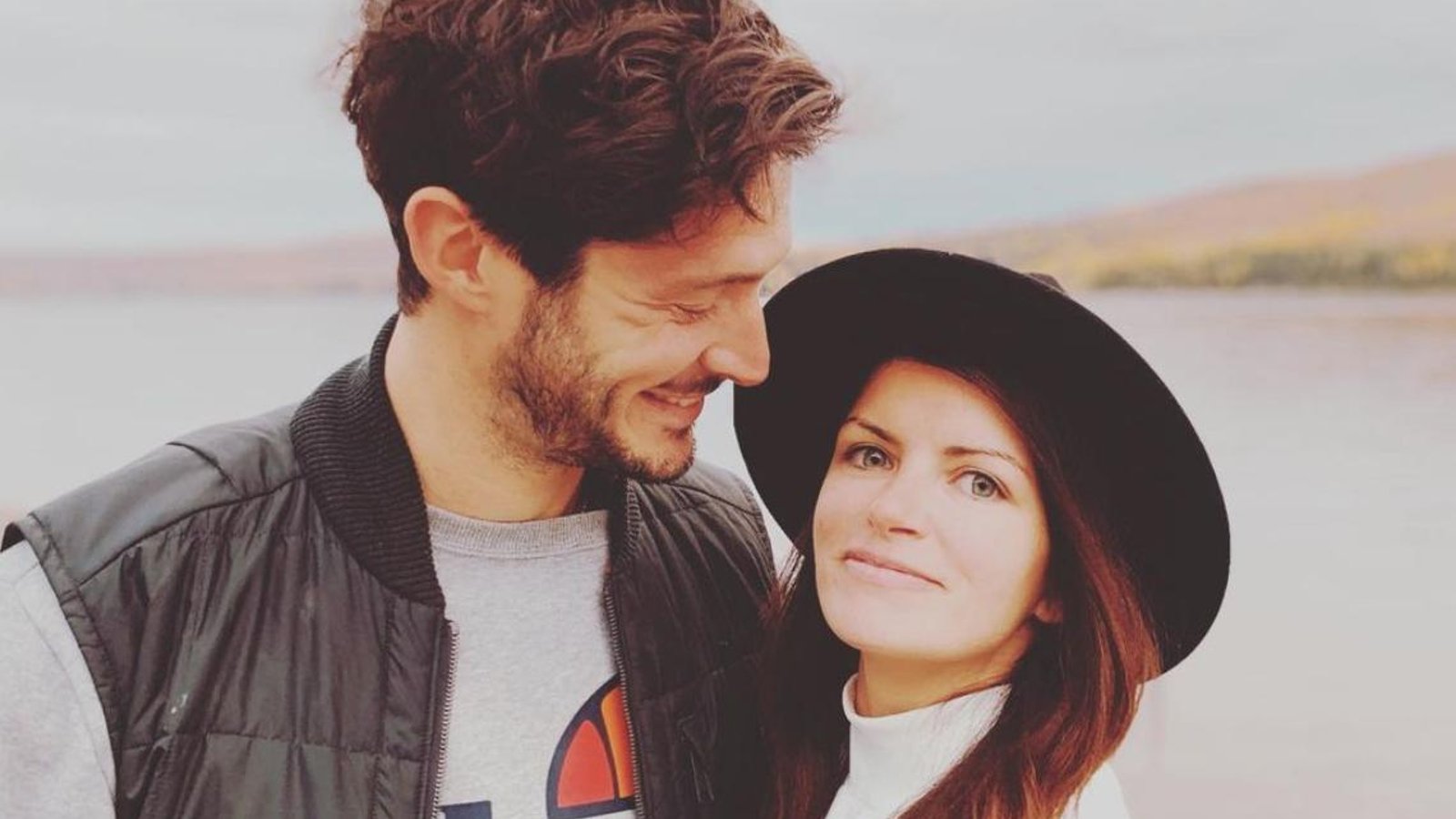 Éric Bruneau et Kim Lizotte plus resplendissants que jamais pour leur 8e anniversaire de couple