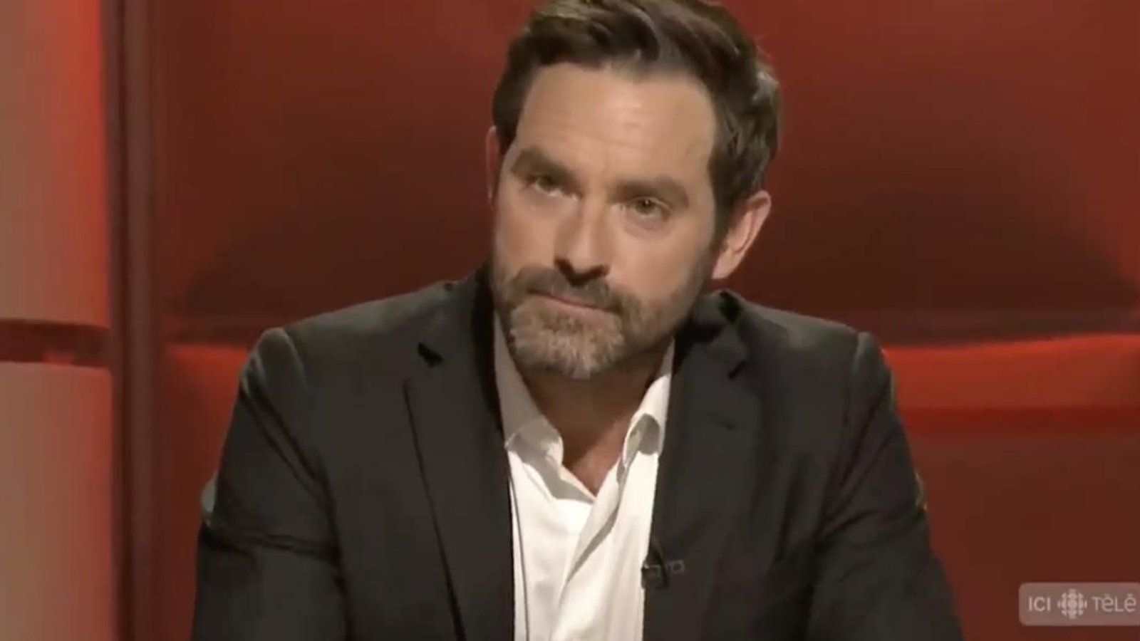 Guillaume Lemay-Thivierge commente publiquement l'article de La Presse et son refus de se faire vacciner