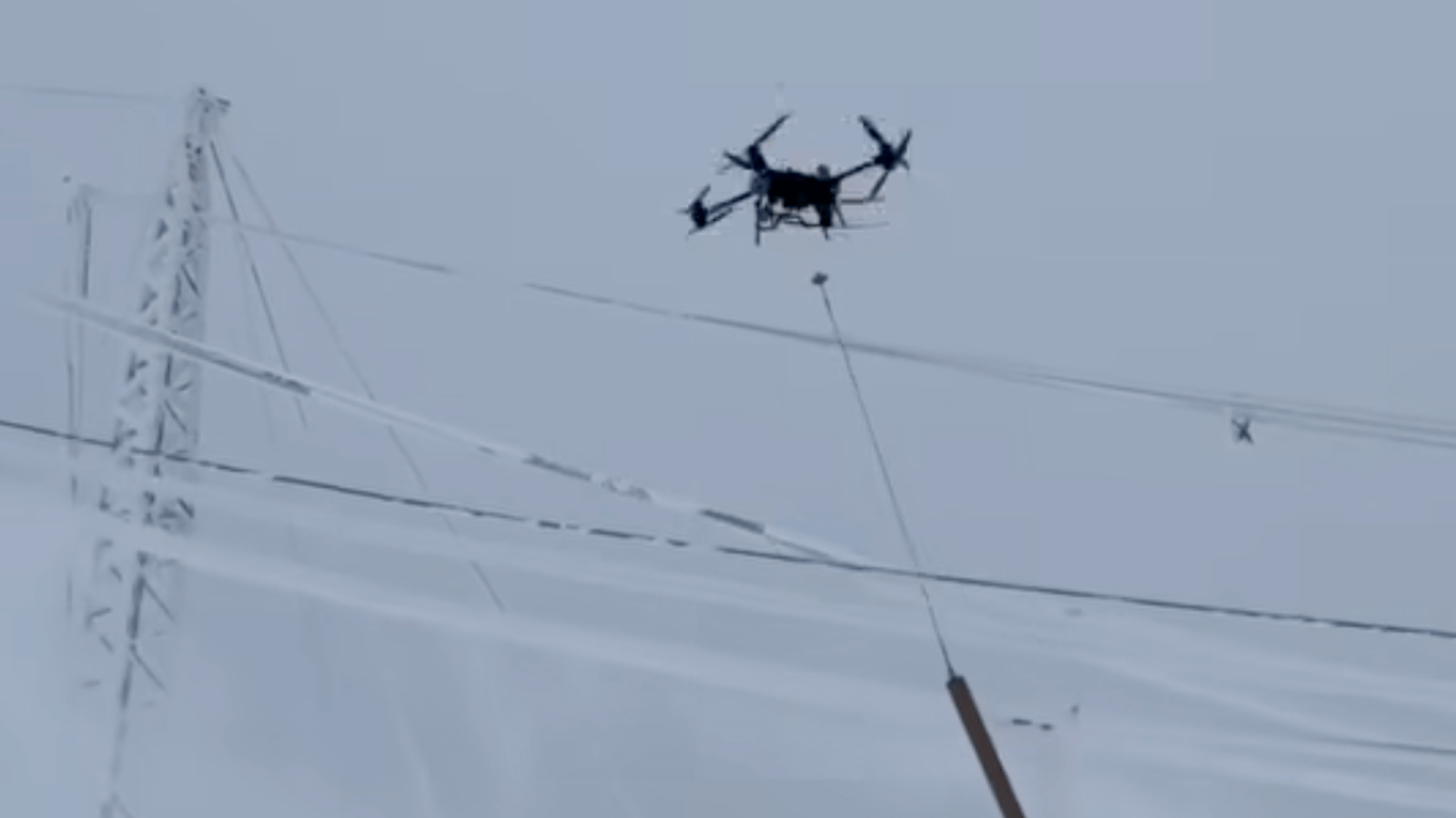 Hydro-Québec utilise des drones de façon très ingénieuse.