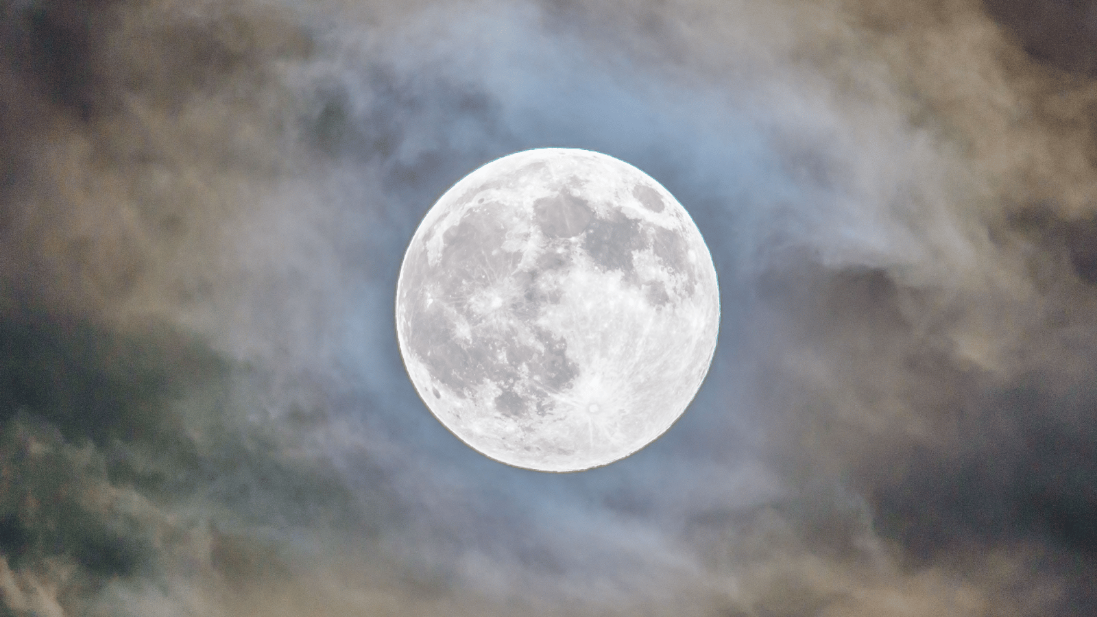 C'est soir de Pleine Lune en Verseau et voici ce que cela signifie pour vous!