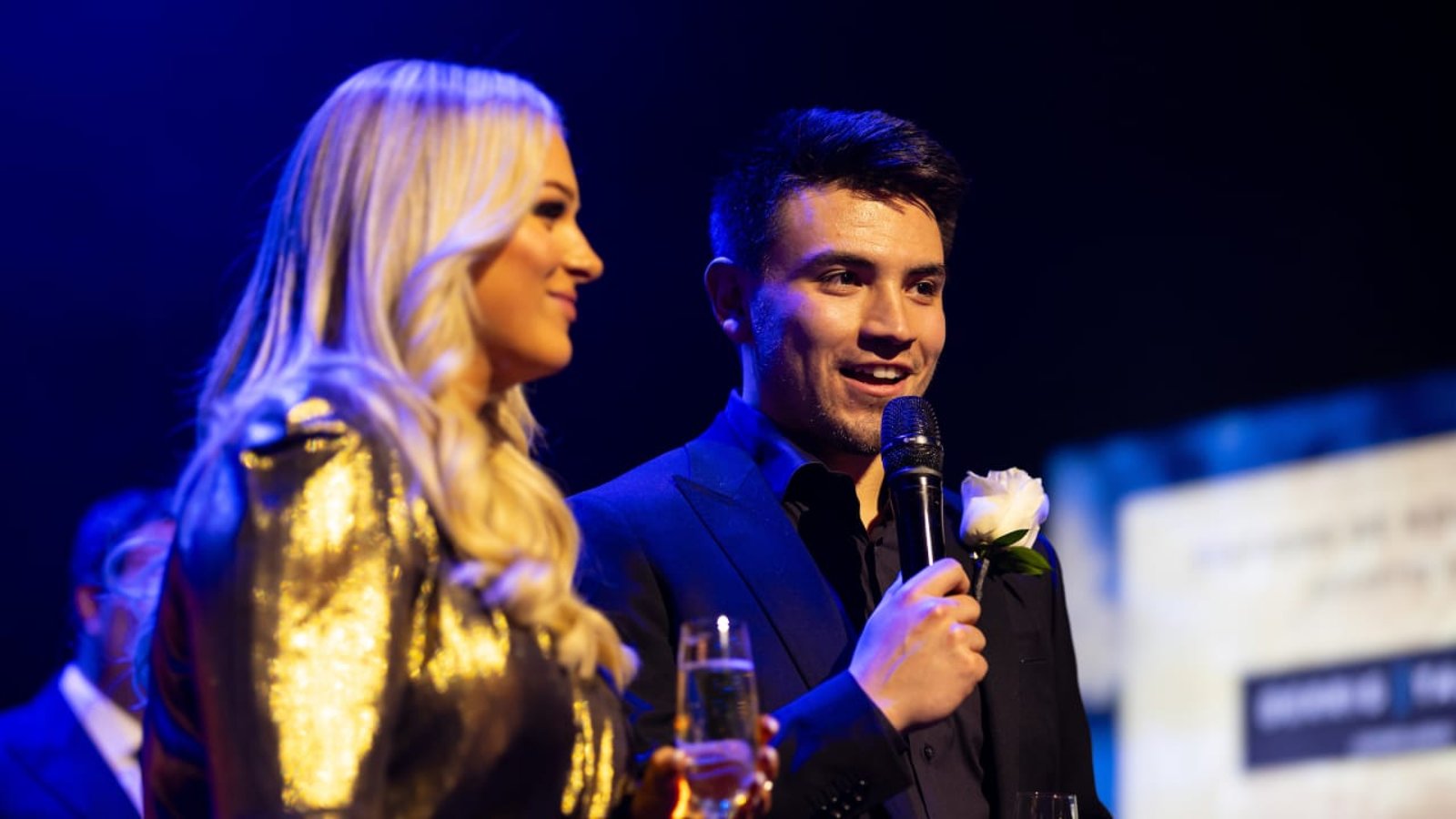 La blonde de Nick Suzuki fait d'intéressantes révélations sur leur vie à Montréal