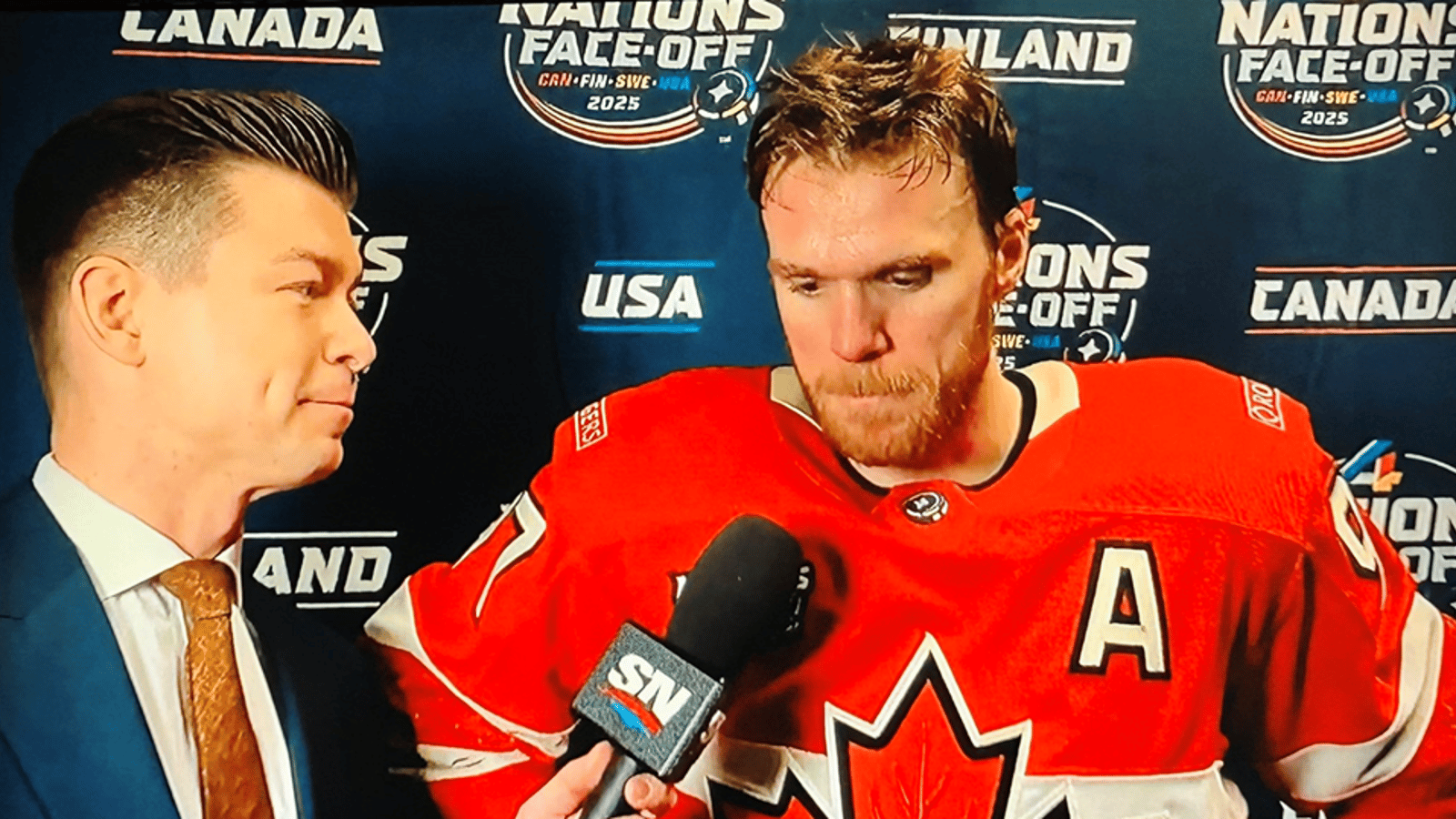 Connor McDavid réagit à la mauvaise fin de match du Canada face à la Finlande