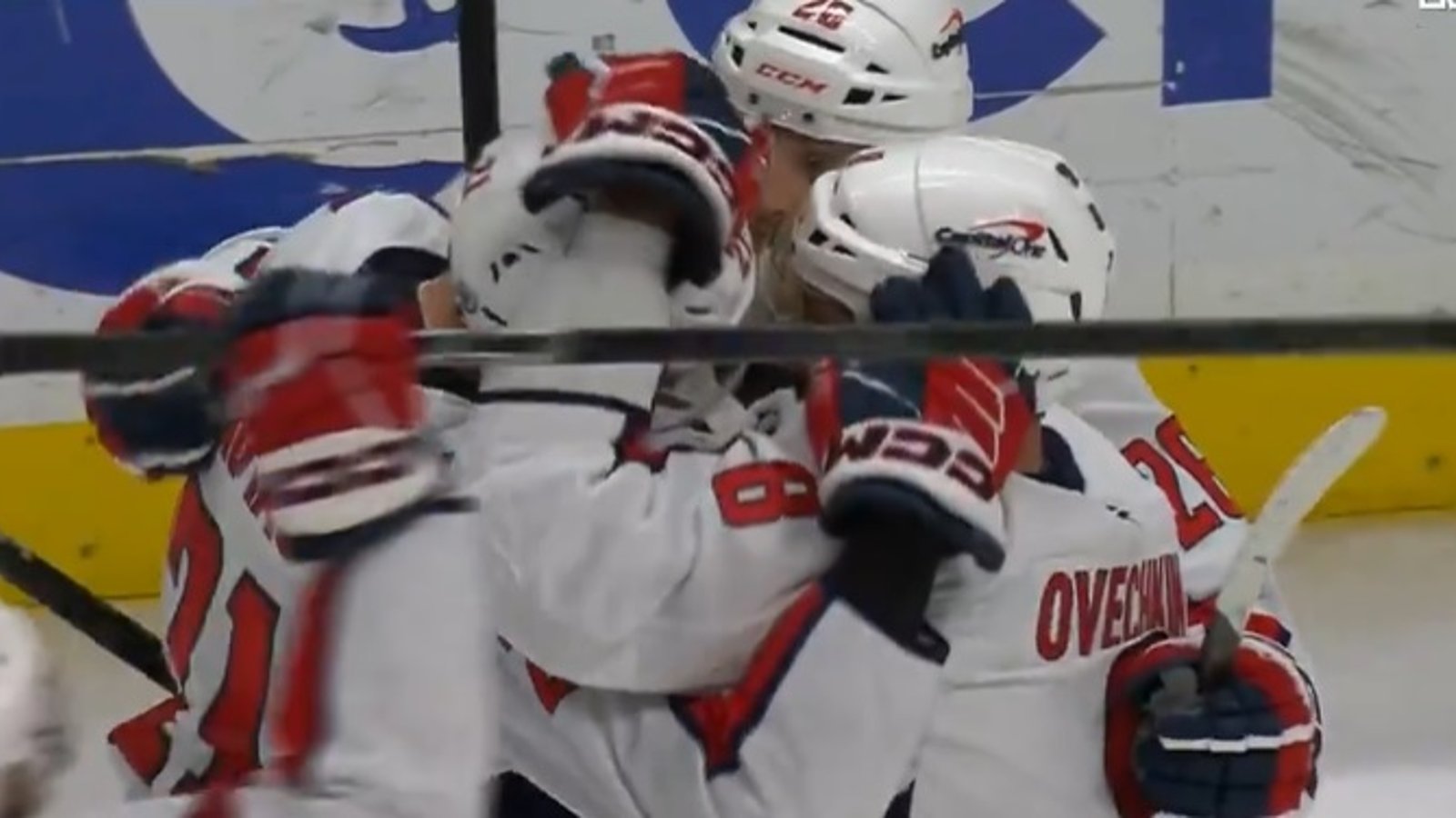 Alex Ovechkin sacrifie volontairement un but dans sa chasse au record de Gretzky