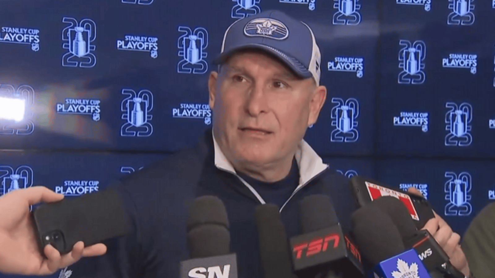 Craig Berube réagit aux menaces de Matthew Tkachuk