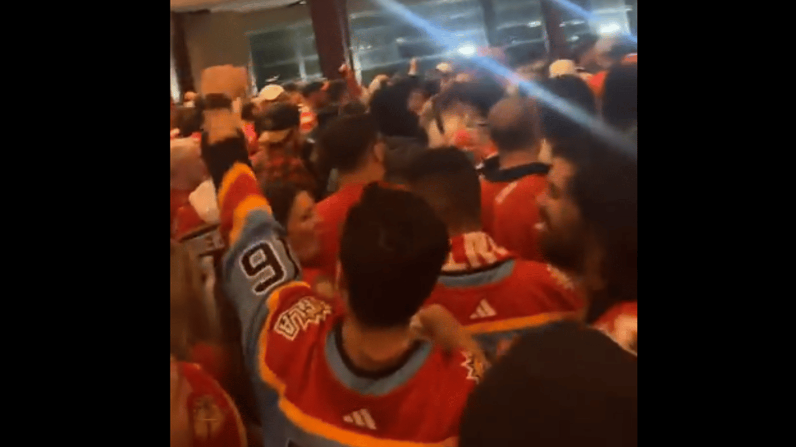 Les partisans des Panthers se paient la tête de Toronto de façon hilarante après le match