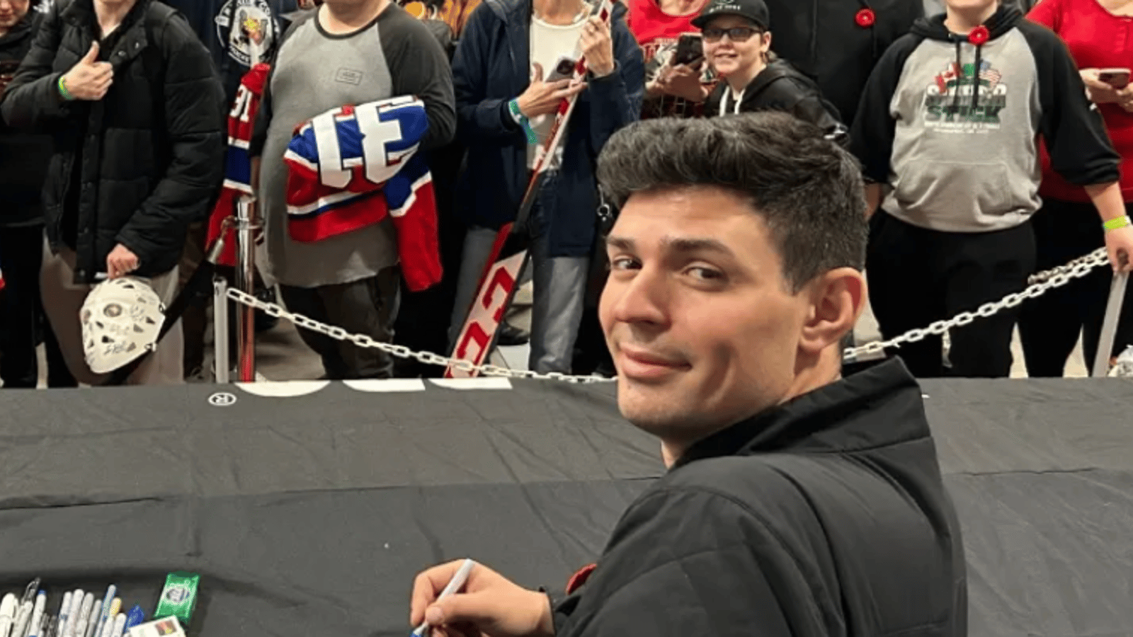 Une foule gigantesque se présente à Toronto pour rencontrer Carey Price