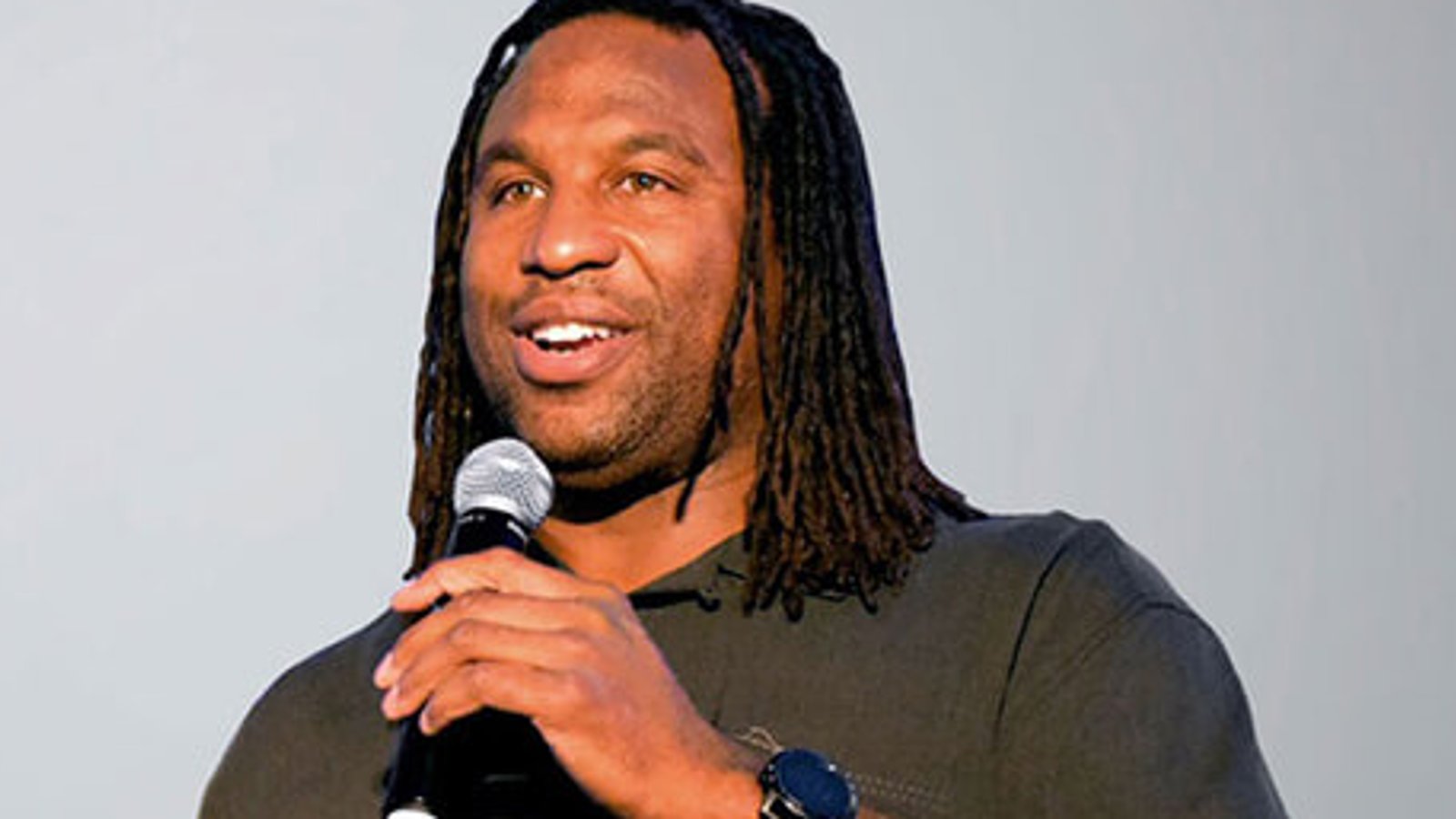 Georges Laraque n'est pas impressionné par Martin St. Louis 
