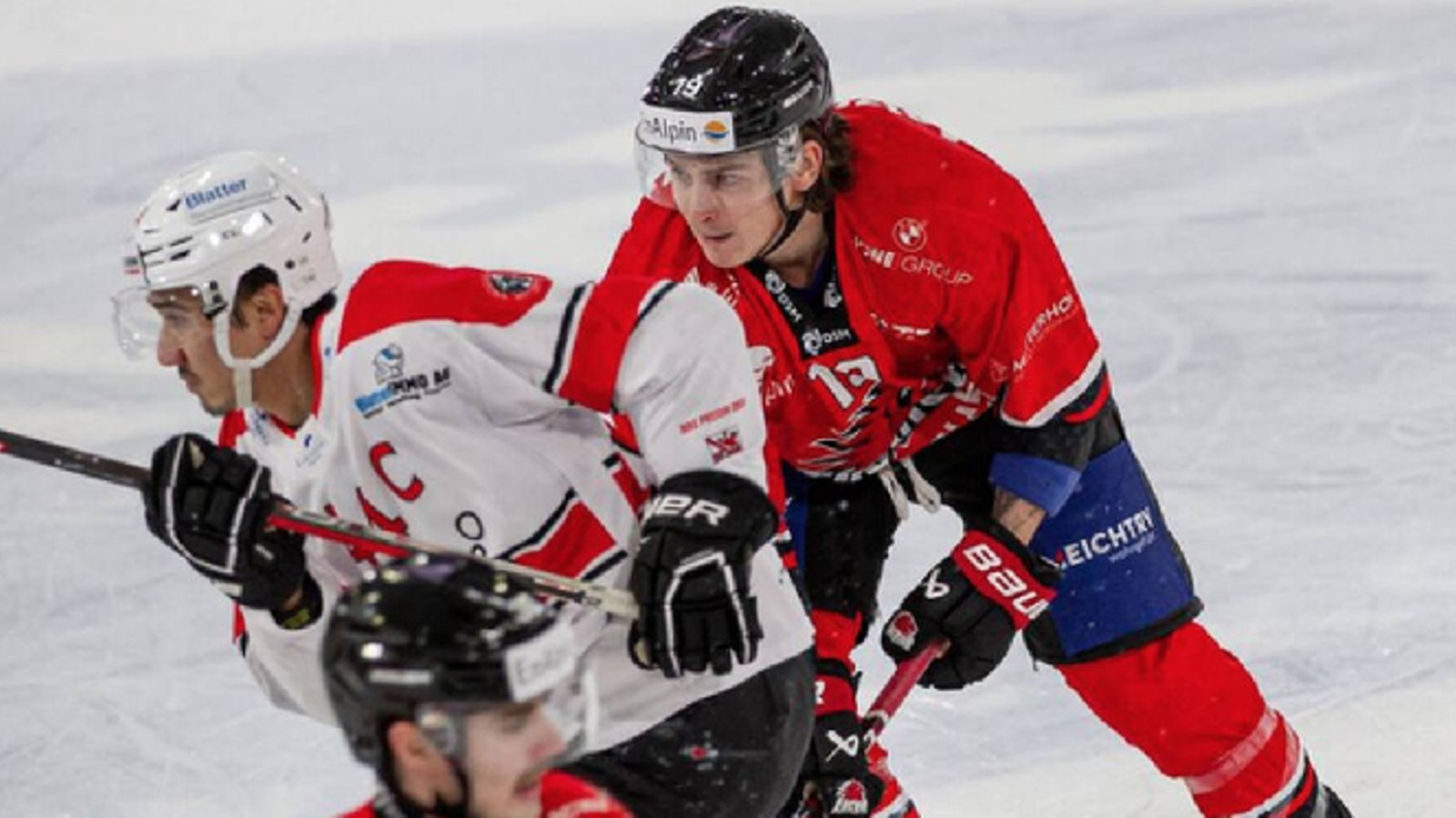 Un ancien haut choix de 1re ronde s'est battu avec un coéquipier pendant un match en Suisse 