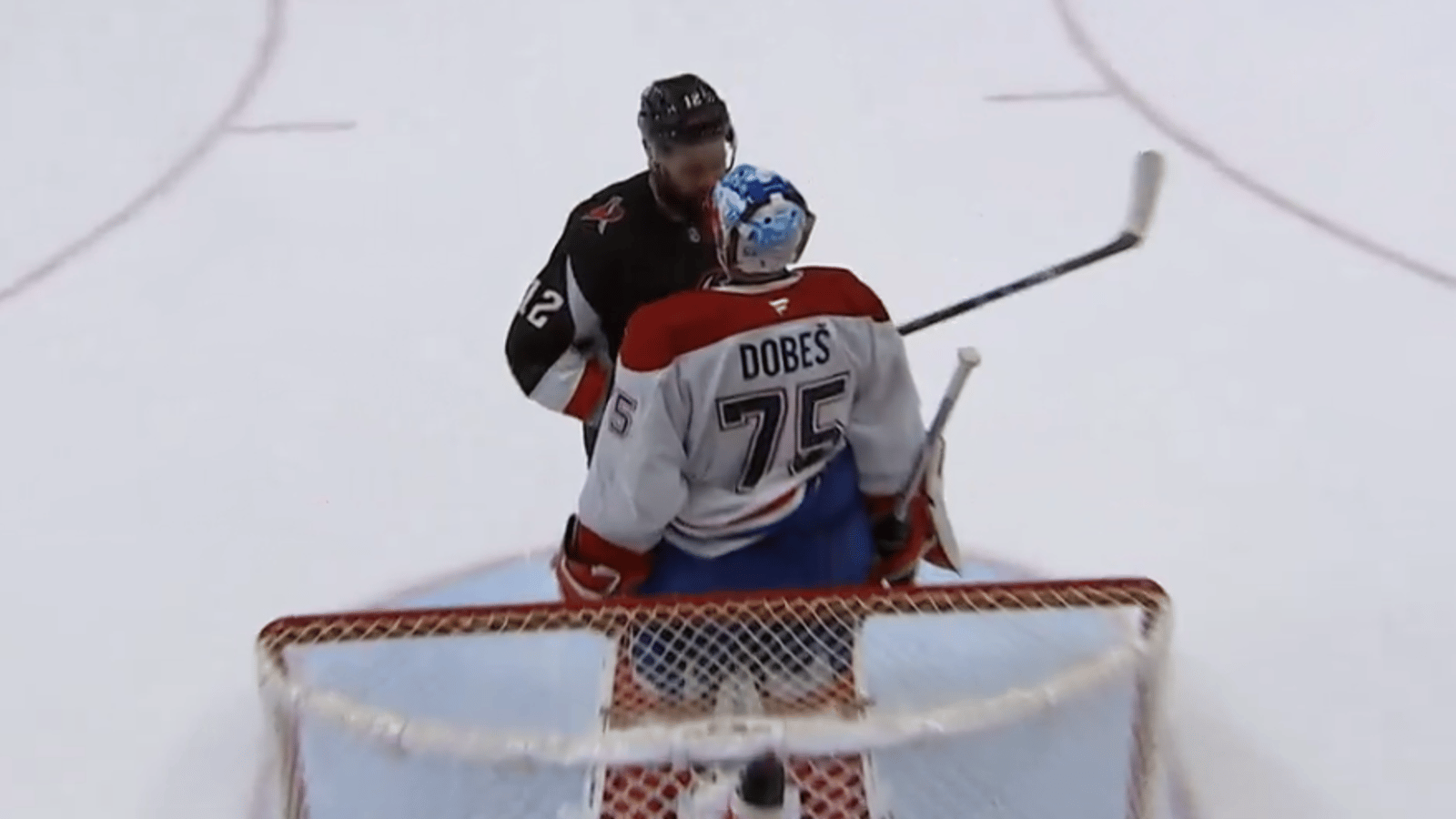 À voir : Jordan Greenway s'en prend à Jakub Dobes après que celui-ci l'ait provoqué