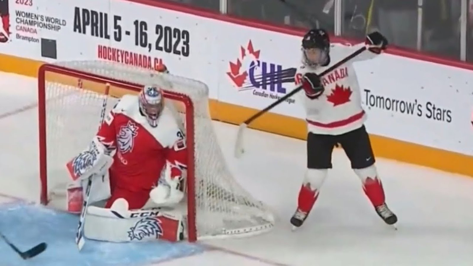 La formation canadienne dévoile son alignement et Connor Bedard écope! 