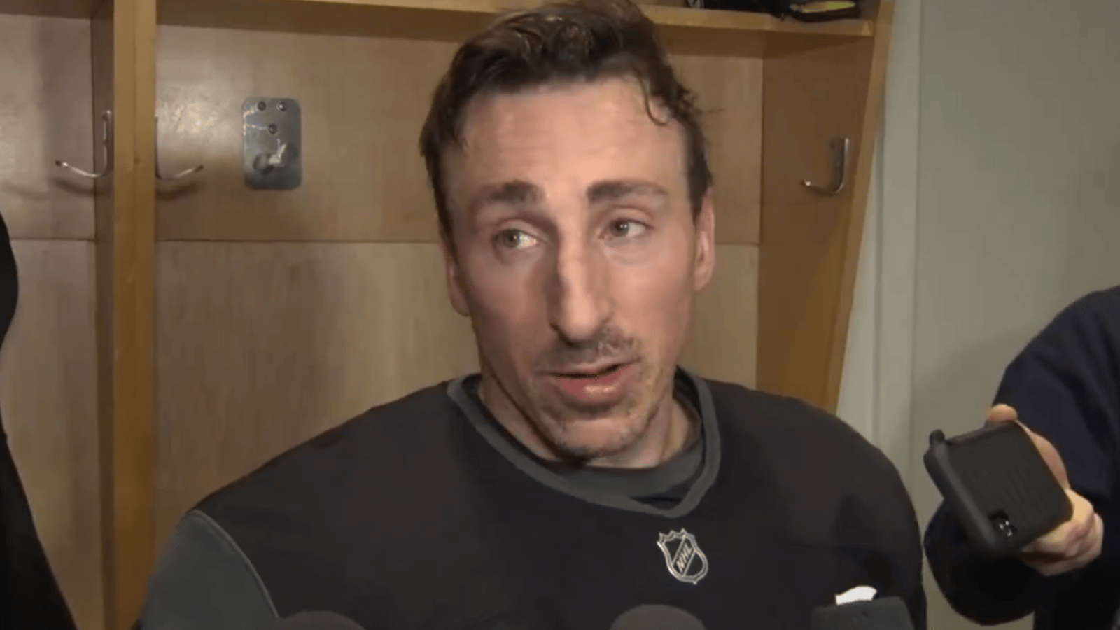 Brad Marchand dit sa façon de penser aux fans du Centre Bell qui huent l'hymne national américain