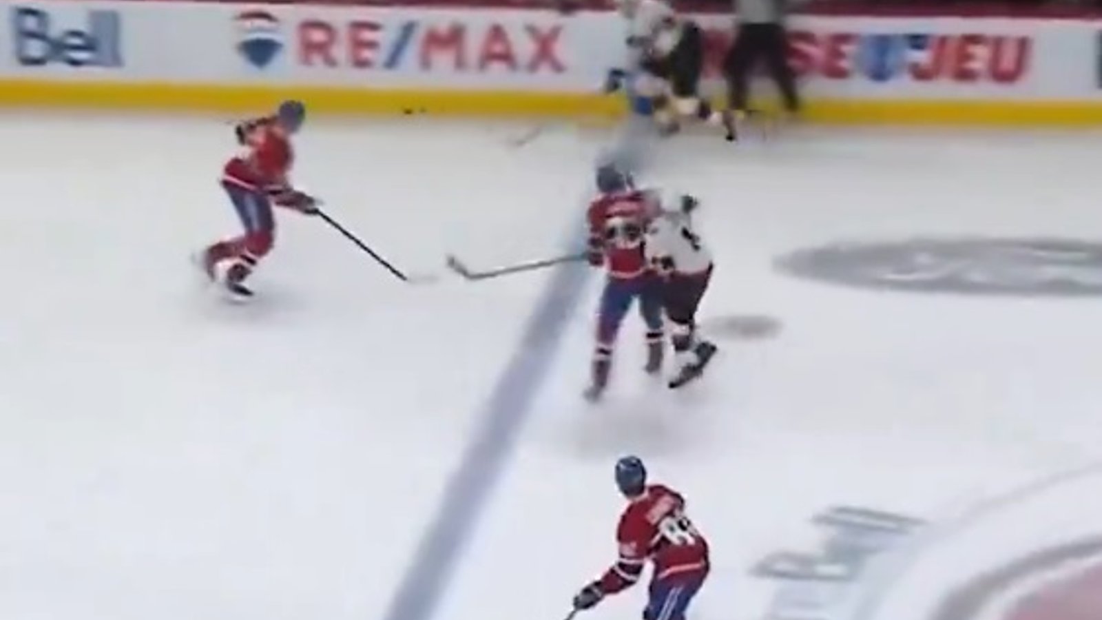 Un animateur de Toronto exige une suspension massive pour Arber Xhekaj