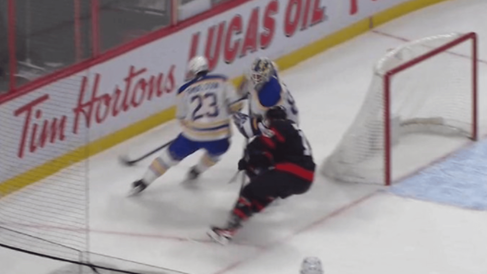 Aaron Dell est suspendu pour son geste à l'endroit de Drake Batherson